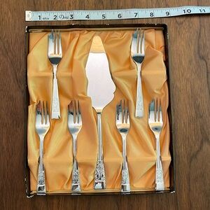 Vintage Bilchrome pastry set NWOT